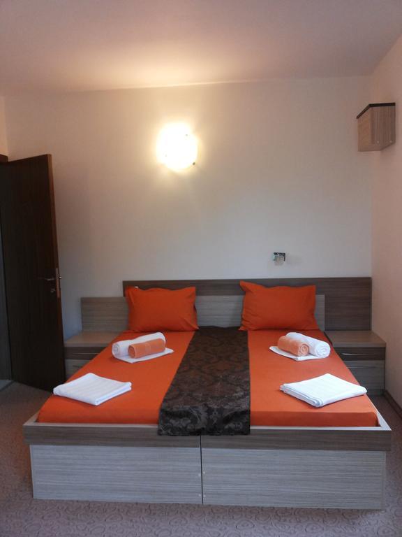 Family Hotel Golden Lion Primorsko Rom bilde